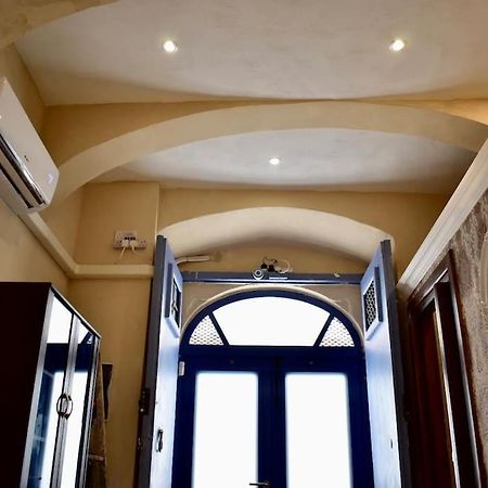 City Centre Pied-A-Terre Near Food Market And Walking Distance To Bus Terminus Βαλέτα Εξωτερικό φωτογραφία