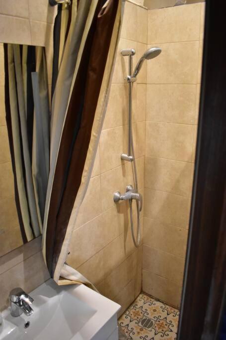 City Centre Pied-A-Terre Near Food Market And Walking Distance To Bus Terminus Βαλέτα Εξωτερικό φωτογραφία
