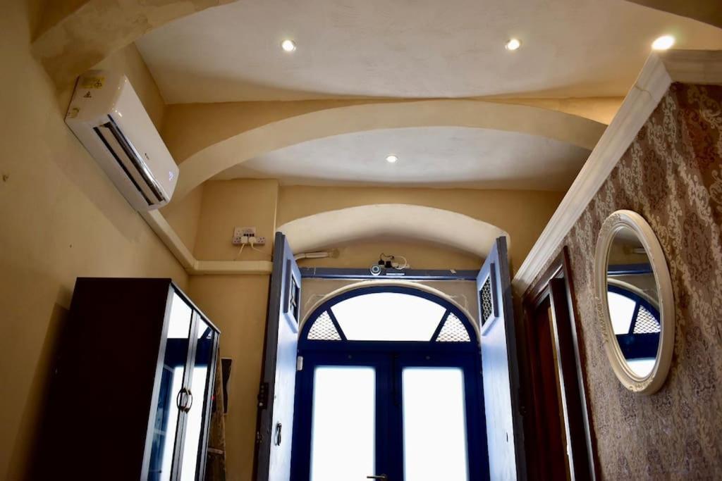City Centre Pied-A-Terre Near Food Market And Walking Distance To Bus Terminus Βαλέτα Εξωτερικό φωτογραφία